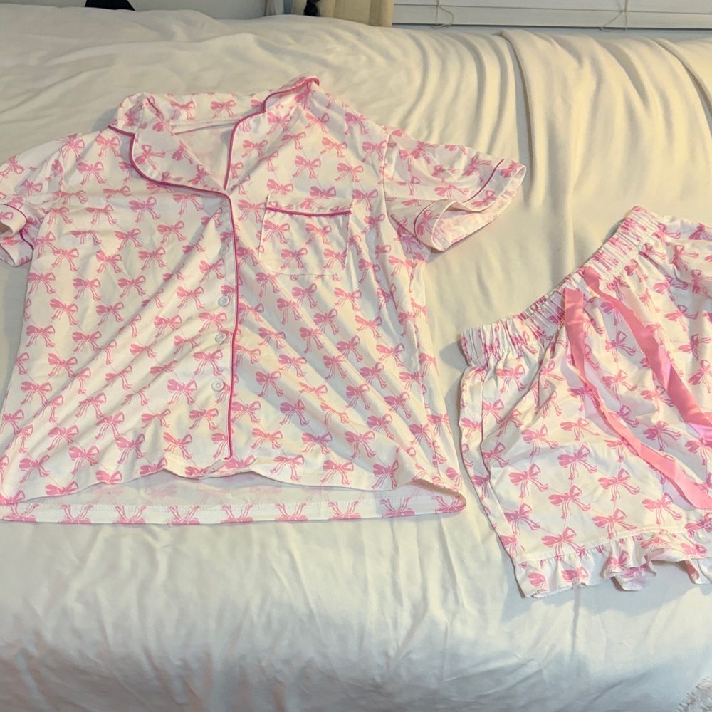 Bowknot Short Sleeve & Ruffled Shorts Pajama Set